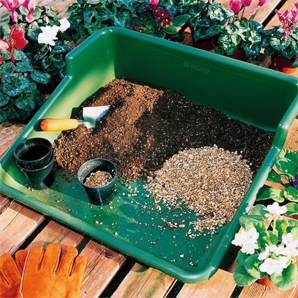 Potting tidy tray